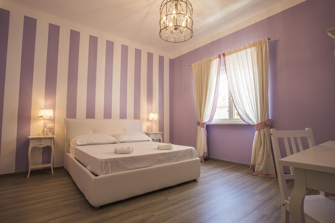 Standard Double Room,527267469:JPEG